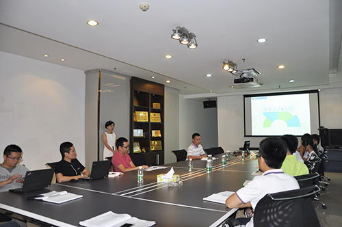 黎總對員工分享進(jìn)行點評與提問